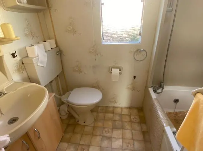 Resort Goscinna Katani *